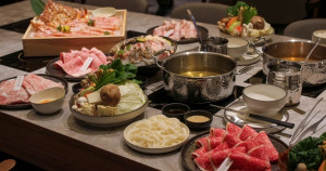 台中和牛火鍋加一！頂級涮涮鍋新品牌、日本職人打造獨門湯頭「初美涮涮鍋」，主打雙主食套餐，前菜和飲料也都不馬虎。