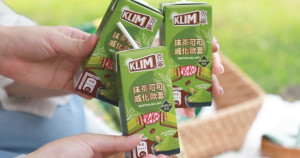 KitKat用喝的！濃厚系「KitKat X 克寧抹茶可可威化歐蕾」靜岡抹茶一瓶18元起，線上通路搶先喝。