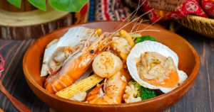 大直吃到飽新菜單！豐FOOD海陸百匯姓名中1字「泰式龍蝦」免費吃，再加碼東南亞特色料理吃到飽。