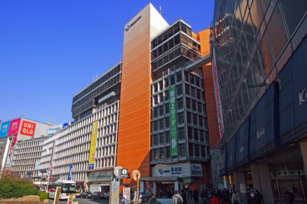 新宿人氣百貨又少一間！西口必逛「小田急百貨」宣布2022年10月結束營業，搭電車前往箱根、江之島必經之地又少一個回憶。